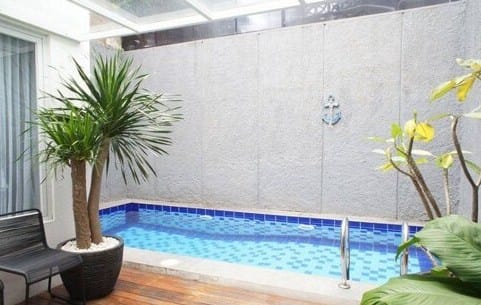 Kolam Renang dalm Rumah
