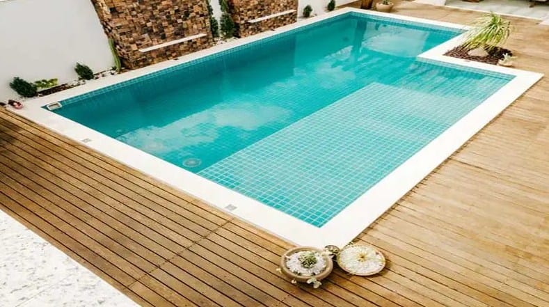 Parquet Untuk Kolam Renang